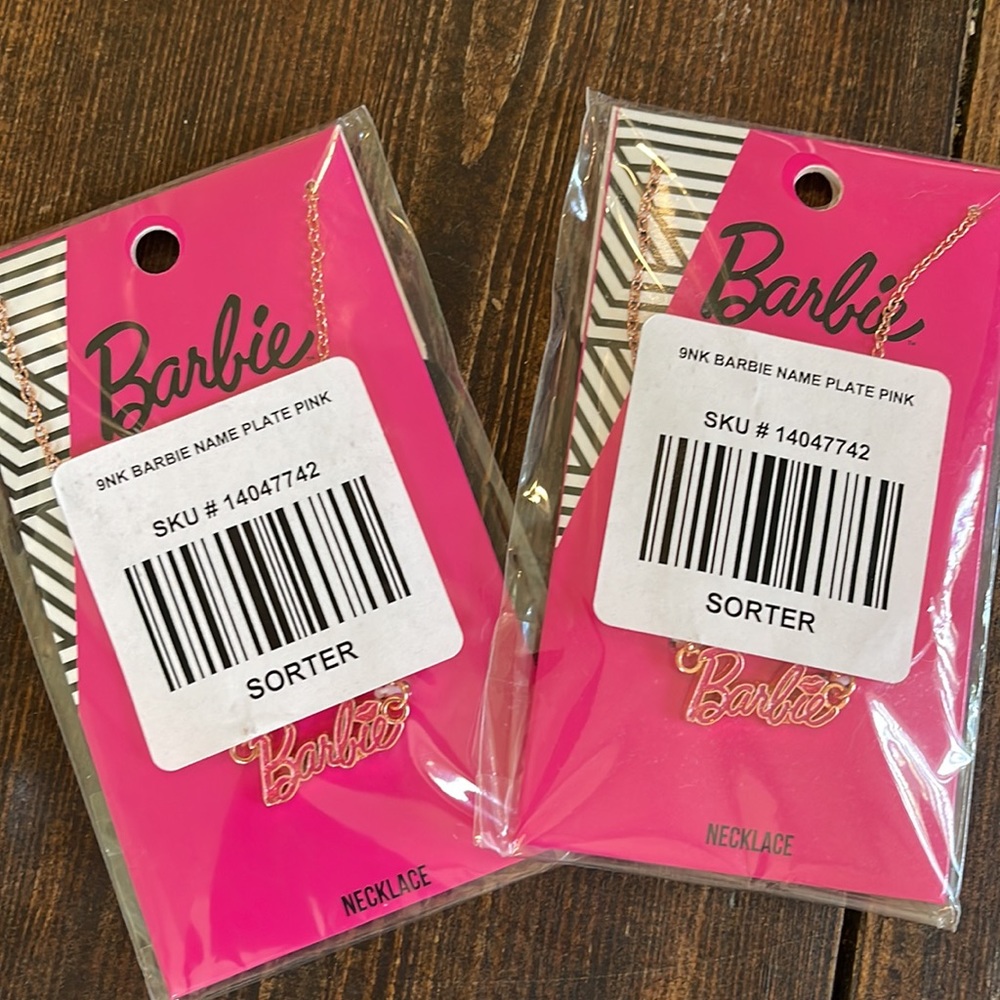 ‼️LAST ONE‼️🆕🌿💖BARBIE Nameplate Necklace - Picture 4 of 4